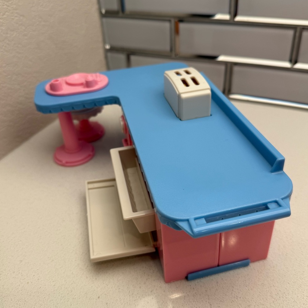 Vintage Playskool Play Around Dollhouse Series Kitchen Island Dishwasher Toaster - Picture 6 of 14